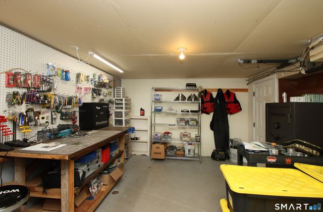 7 Bayberry Road, Cheshire, CT 06410