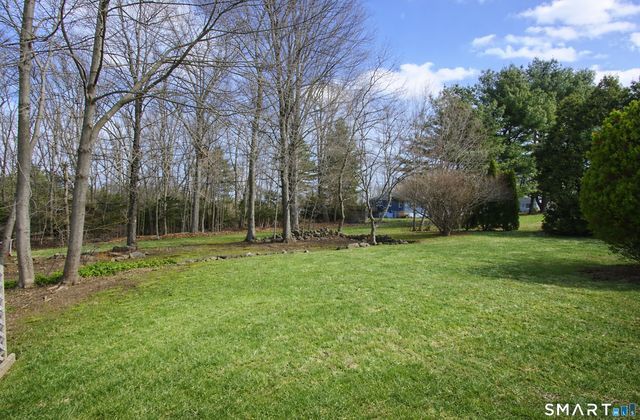 7 Bayberry Road, Cheshire, CT 06410