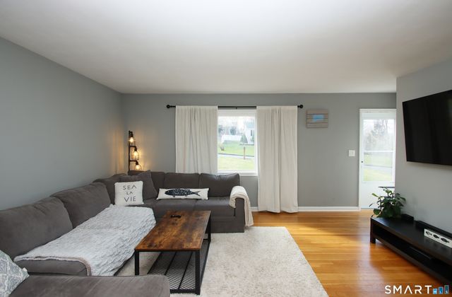 7 Bayberry Road, Cheshire, CT 06410