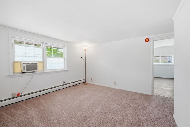 806 SHADELAND AVE, Burlington, NJ 08016