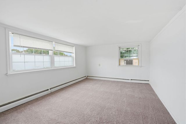 806 SHADELAND AVE, Burlington, NJ 08016
