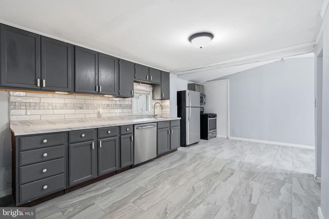 806 SHADELAND AVE, Burlington, NJ 08016