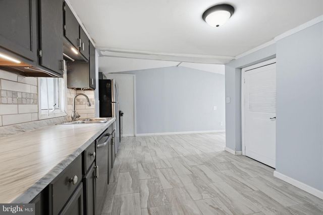806 SHADELAND AVE, Burlington, NJ 08016