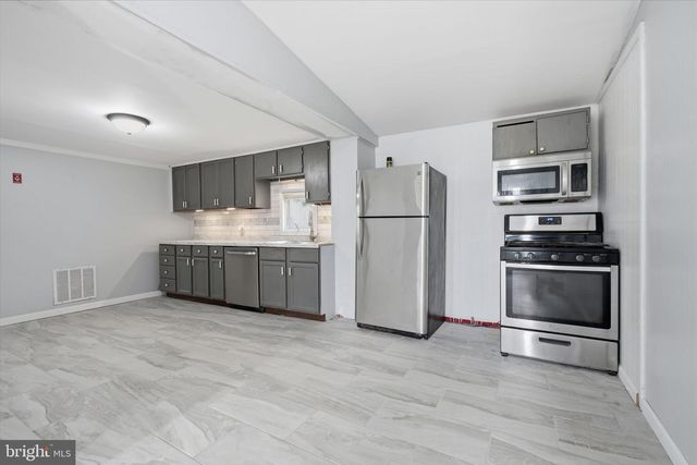 806 SHADELAND AVE, Burlington, NJ 08016