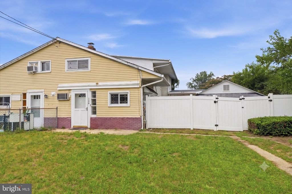 806 SHADELAND AVE, Burlington, NJ 08016