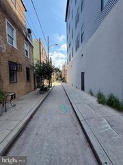 913 LEAGUE ST, Philadelphia, PA 19147