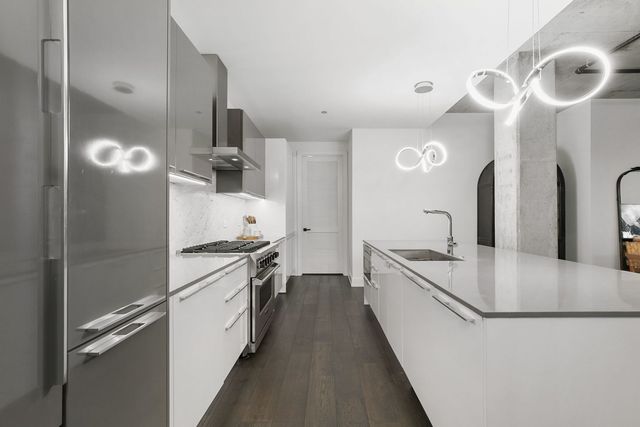 111 S Peoria Street 506, Chicago, IL 60607