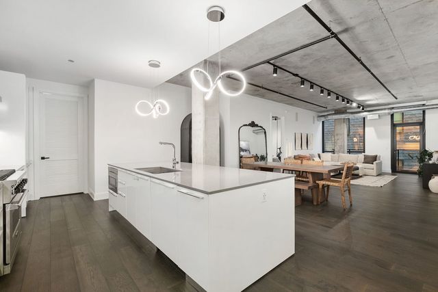 111 S Peoria Street 506, Chicago, IL 60607