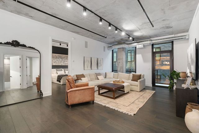 111 S Peoria Street 506, Chicago, IL 60607