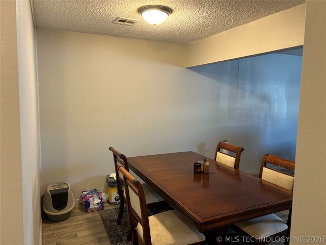 2302 S 84th East Avenue, Tulsa, OK 74129