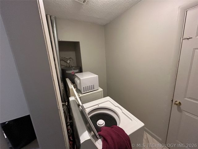 2302 S 84th East Avenue, Tulsa, OK 74129