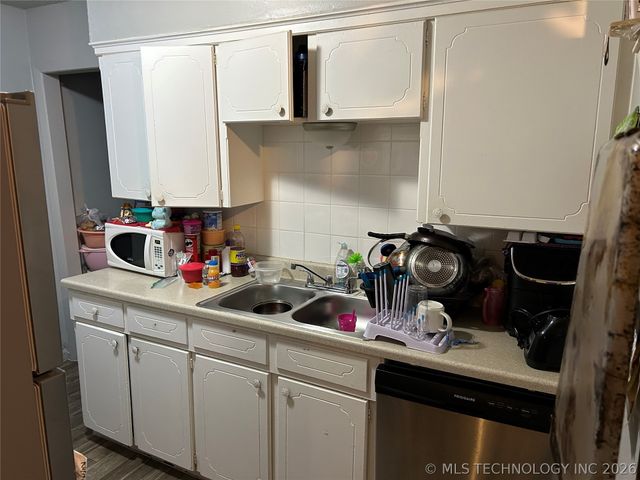 2302 S 84th East Avenue, Tulsa, OK 74129