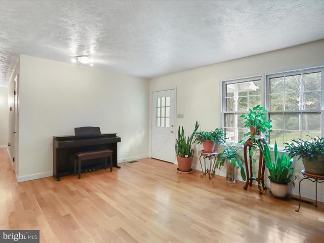 752 ENCHANTED PL, Front Royal, VA 22630