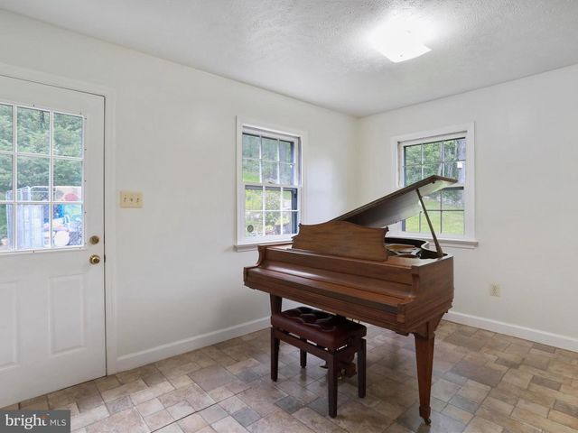 752 ENCHANTED PL, Front Royal, VA 22630