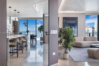 68 SE 6th Street 3711, Miami, FL 33131