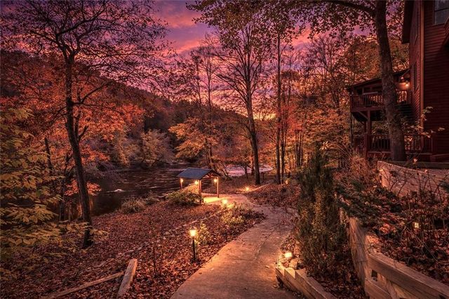 178 Novena Court, Ellijay, GA 30540