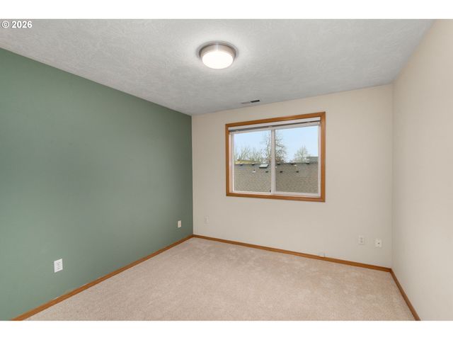 806 Se 73RD Ave, Hillsboro, OR 97123