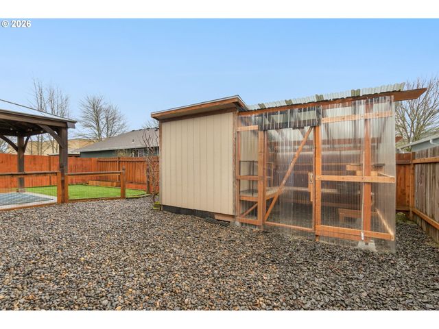 806 Se 73RD Ave, Hillsboro, OR 97123