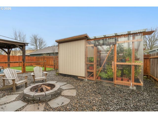 806 Se 73RD Ave, Hillsboro, OR 97123