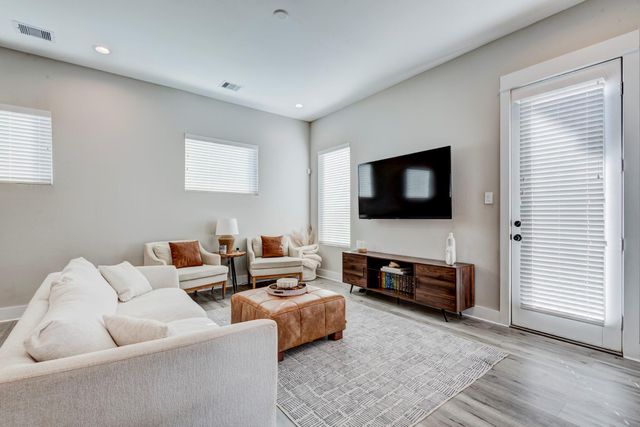 1181 W Tidwell Road A, Houston, TX 77091