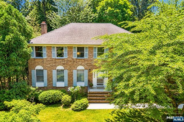 95 Turret Street, Park Ridge, NJ 07656