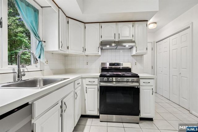 95 Turret Street, Park Ridge, NJ 07656