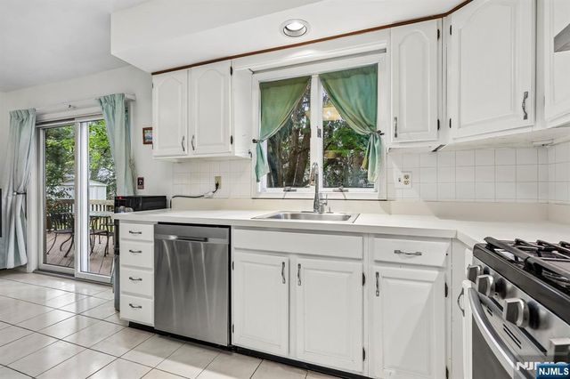 95 Turret Street, Park Ridge, NJ 07656