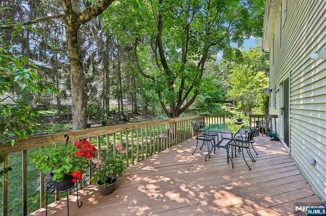 95 Turret Street, Park Ridge, NJ 07656