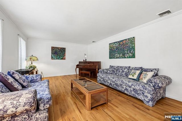95 Turret Street, Park Ridge, NJ 07656