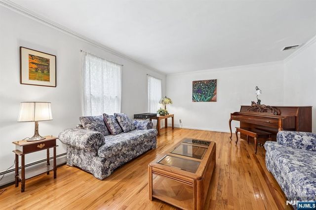 95 Turret Street, Park Ridge, NJ 07656