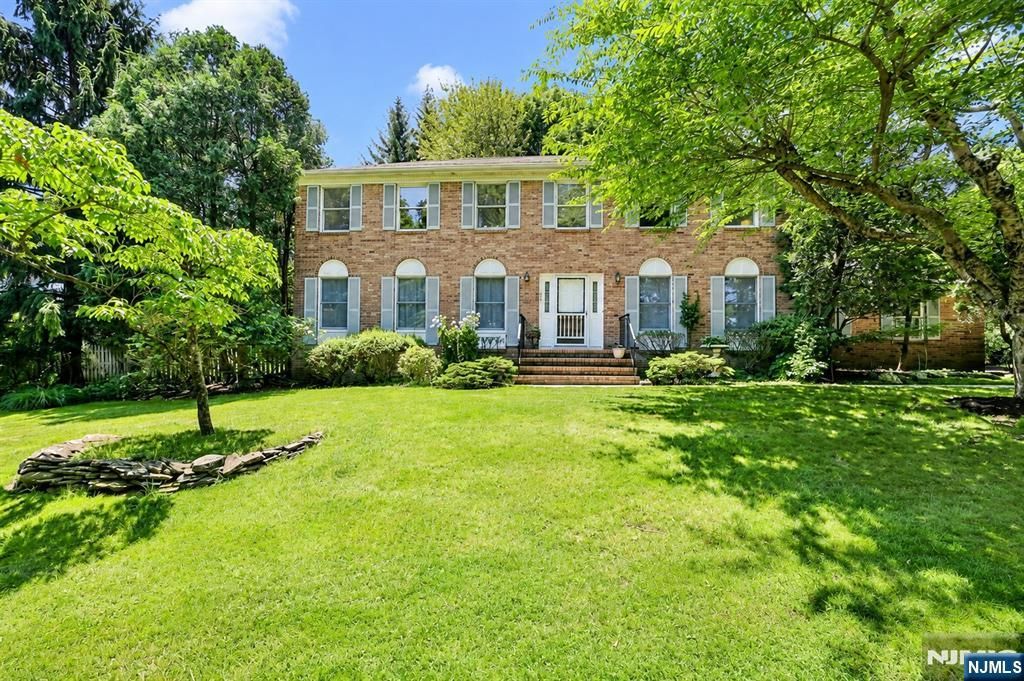 95 Turret Street, Park Ridge, NJ 07656