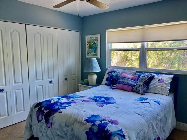 6002 OAK CREEK LANE 1925, Bradenton, FL 34210