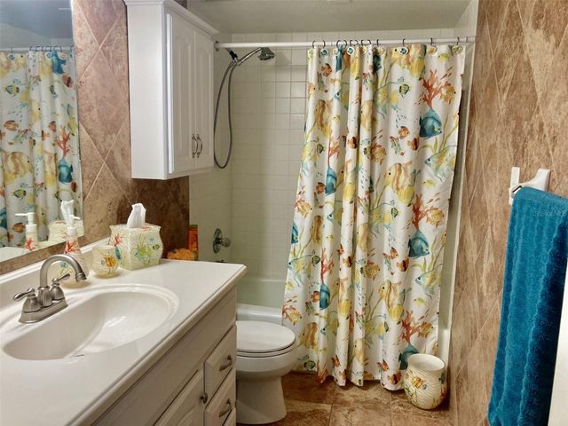 6002 OAK CREEK LANE 1925, Bradenton, FL 34210