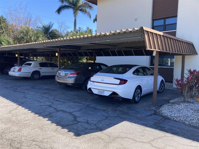 6002 OAK CREEK LANE 1925, Bradenton, FL 34210