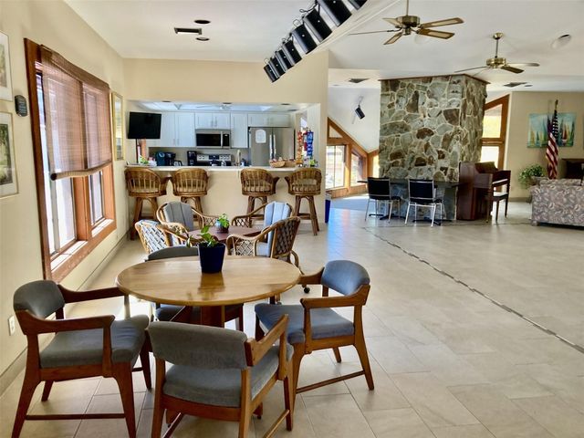 6002 OAK CREEK LANE 1925, Bradenton, FL 34210