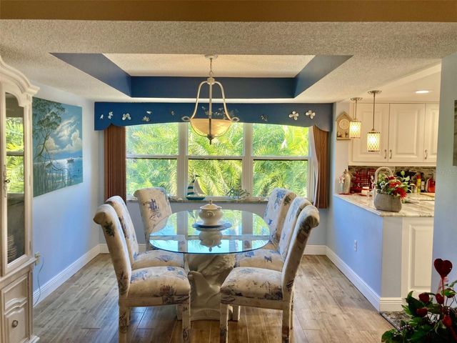 6002 OAK CREEK LANE 1925, Bradenton, FL 34210