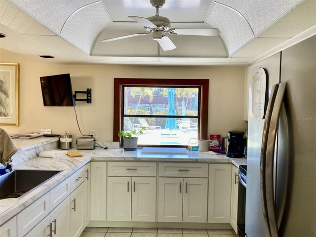 6002 OAK CREEK LANE 1925, Bradenton, FL 34210