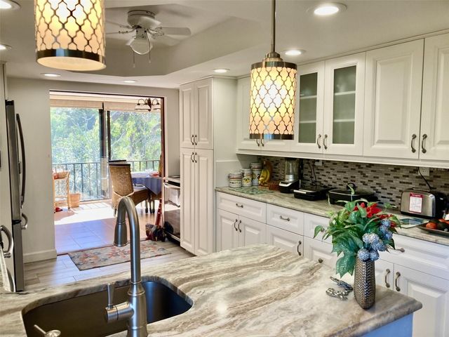 6002 OAK CREEK LANE 1925, Bradenton, FL 34210