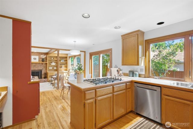 10831 56th Place W, Mukilteo, WA 98275