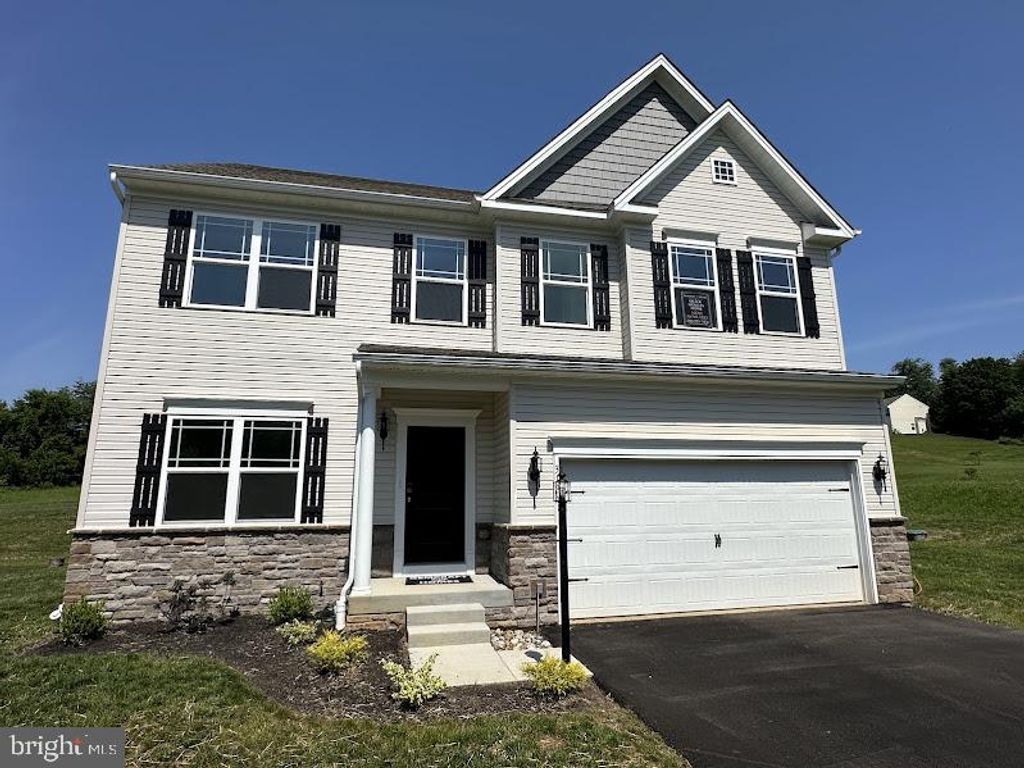 3184 OLD DUTCH LN, York, PA 17402
