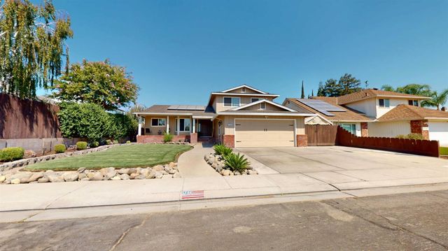 1744 Hyde Park Ln, Manteca, CA 95336