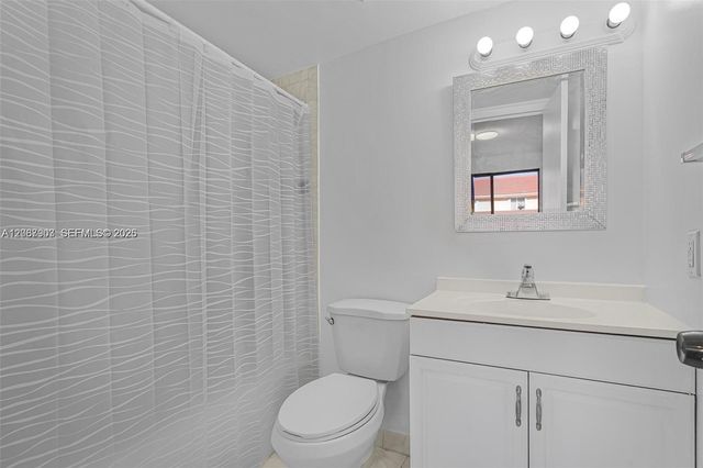 8095 NW 8th Street 215, Miami, FL 33126