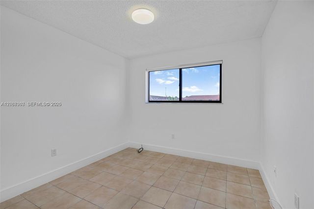 8095 NW 8th Street 215, Miami, FL 33126