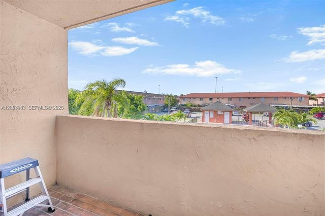 8095 NW 8th Street 215, Miami, FL 33126