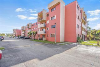 8095 NW 8th Street 215, Miami, FL 33126