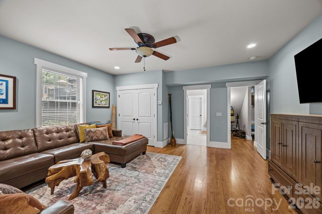 18 Oak Springs Drive, Arden, NC 28704