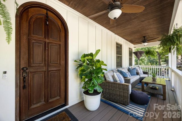 18 Oak Springs Drive, Arden, NC 28704