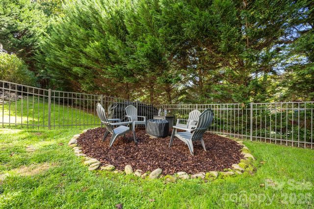 18 Oak Springs Drive, Arden, NC 28704