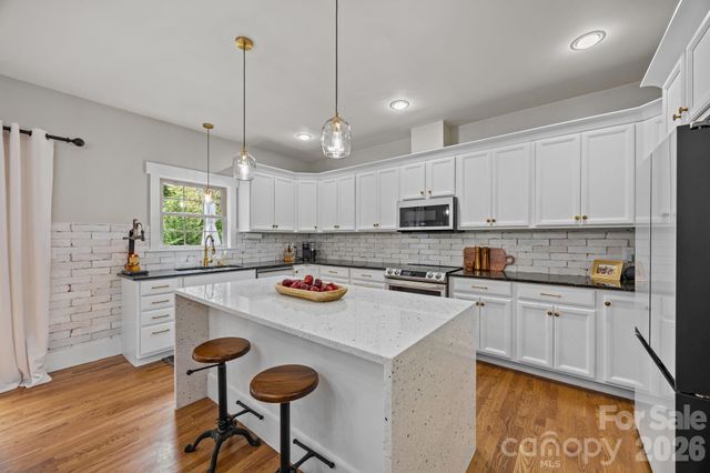 18 Oak Springs Drive, Arden, NC 28704