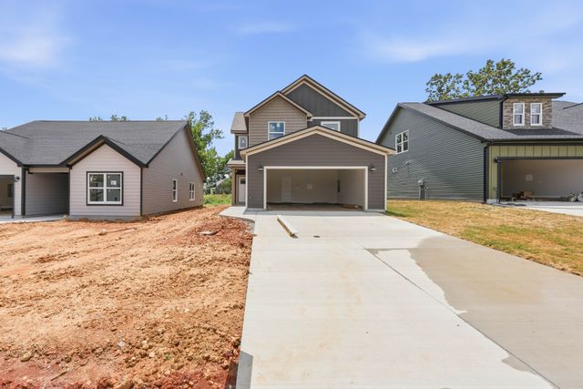2665 Brewster Dr, Clarksville, TN 37042